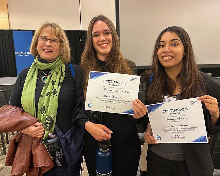 2 SCU Biology students with their best student paper award at the 49th West Coast Biological Sciences Undergraduate Research Conference