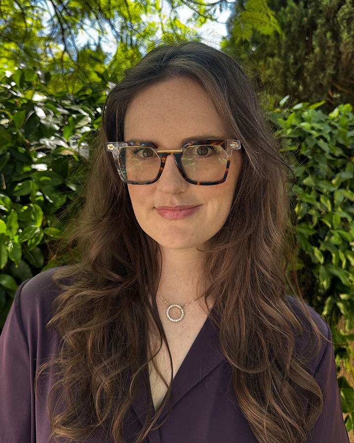 Leah Senatro headshot