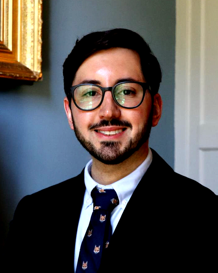 Héctor Linares headshot