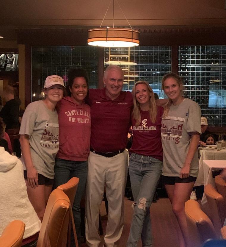 Alex Loera, Danielle Slaton, Jerry Smith, Aly Wagner, and Kelsey Turnbow after the championship win