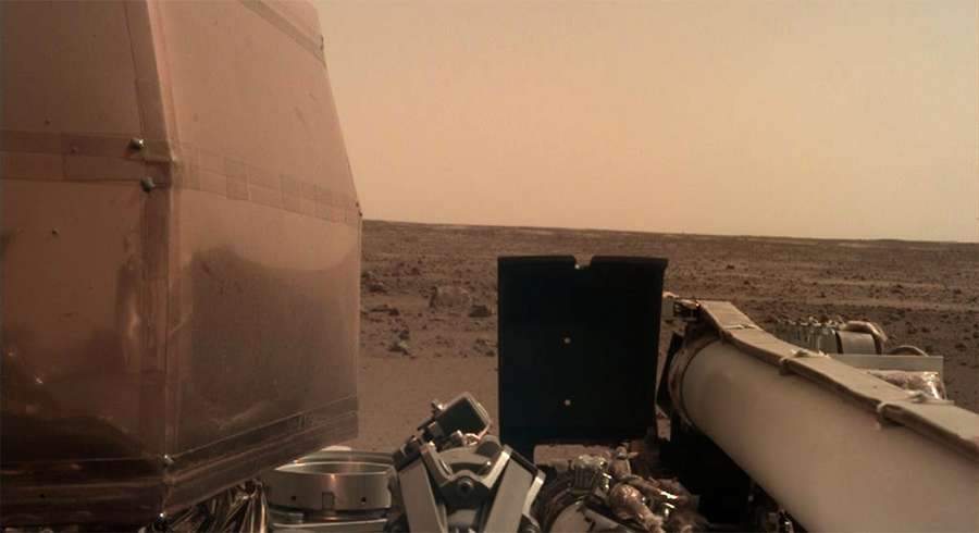 Mars InSight Rover takes a picture of the Martian landscape
